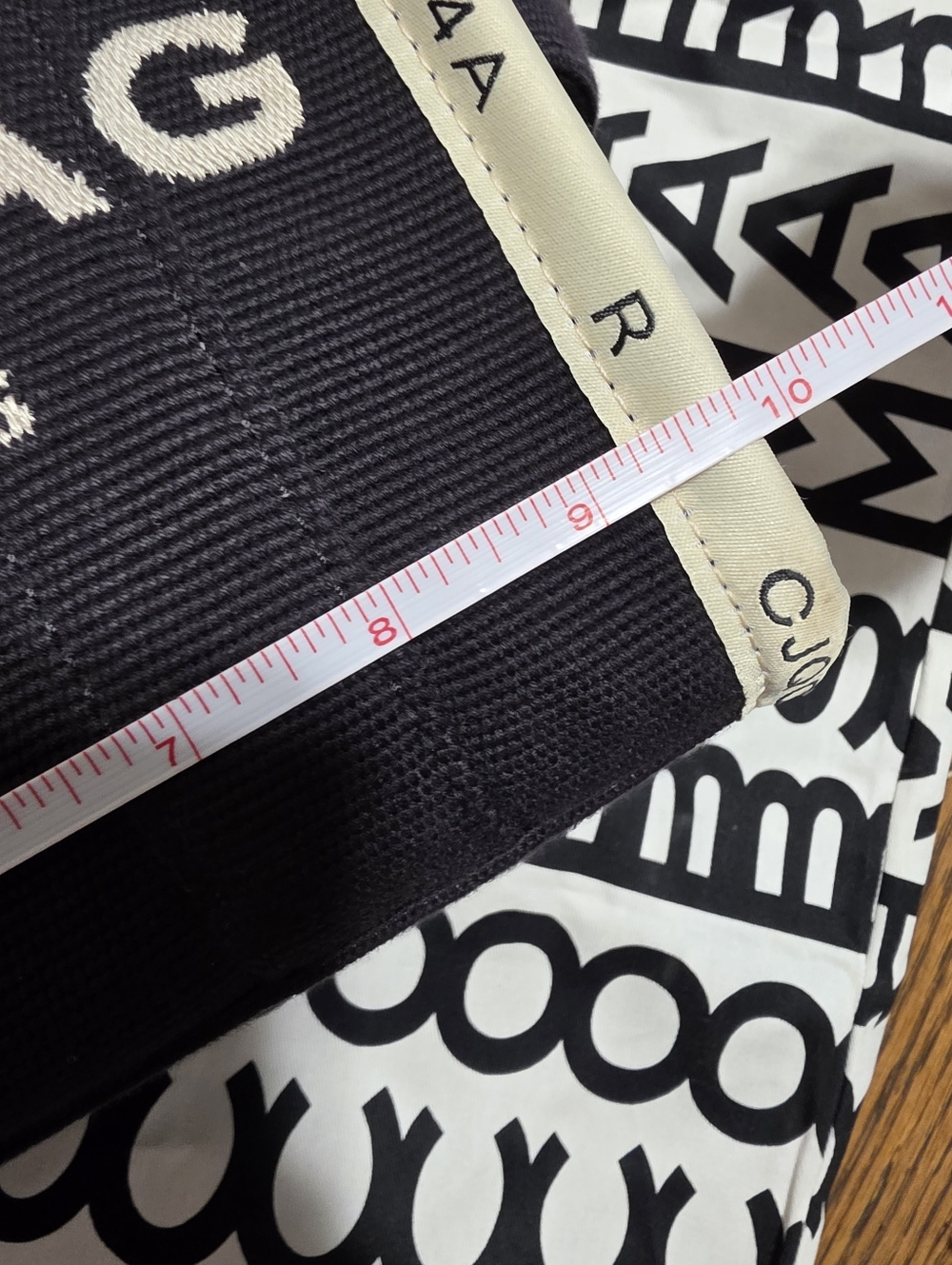 Marc Jacobs Black and White Canvas Mini Tote Bag - Picture 8 of 11